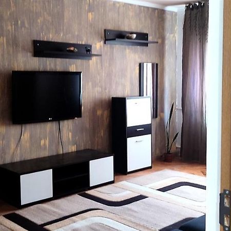 Lora'S House Apartment Oradea Exterior photo